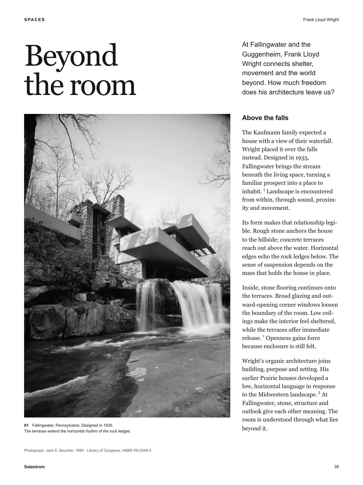Beyond the room: englischer Architekturartikel mit einer Schwarz-Weiß-Fotografie von Fallingwater